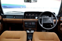 ボルボ 240 中古車