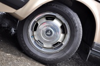 ボルボ 240 中古車