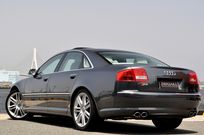 アウディ S8 中古車