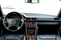 メルセデスベンツ Eクラス 中古車