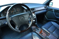 メルセデスベンツ Eクラス 中古車