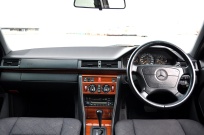 メルセデスベンツ Eクラス 中古車