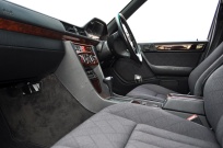 メルセデスベンツ Eクラス 中古車