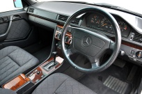 メルセデスベンツ Eクラス 中古車