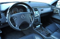 メルセデスベンツ Eクラス 中古車