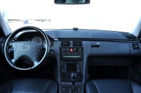 メルセデスベンツ Eクラス 中古車