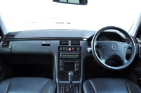 メルセデスベンツ Eクラス 中古車