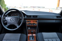 メルセデスベンツ Eクラス(ミディアム) 中古車