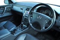 メルセデスベンツ Eクラス 中古車