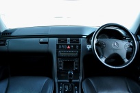 メルセデスベンツ Eクラス 中古車