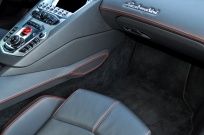 ランボルギーニ アヴェンタドール 新車