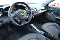 フェラーリ 488GTB 新車