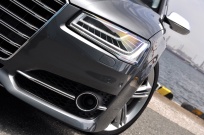 アウディ S8 中古車