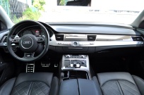 アウディ S8 中古車