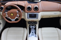 フェラーリ カリフォルニア 中古車