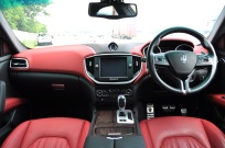 マセラティ ギブリ 中古車