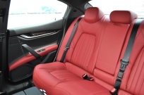 マセラティ ギブリ 中古車