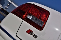 アウディ S8 中古車