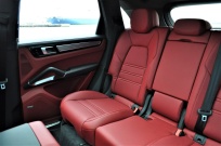 ポルシェ カイエン 新車