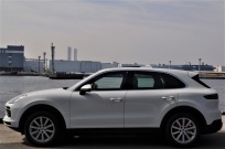 ポルシェ カイエン 新車