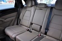 ポルシェ カイエン 新車