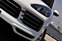 ポルシェ カイエン 新車