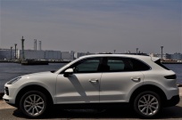 ポルシェ カイエン 新車