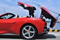 フェラーリ ポルトフィーノ 新車