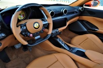 フェラーリ ポルトフィーノ 新車