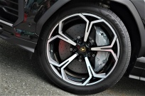 ランボルギーニ ウルス 新車