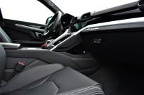 ランボルギーニ ウルス 新車