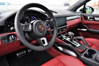 ポルシェ カイエン 新車