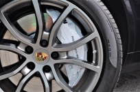 ポルシェ カイエン 新車