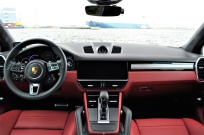 ポルシェ カイエン 新車