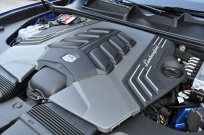 ランボルギーニ ウルス 新車