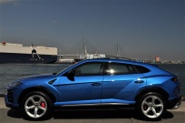 ランボルギーニ ウルス 新車