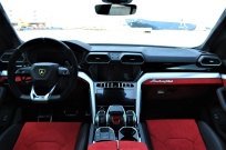 ランボルギーニ ウルス 新車