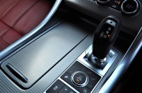 ランドローバー オートバイオグラフィー 中古車