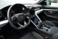 ランボルギーニ ウルス 新車