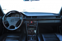 メルセデスベンツ Eクラス 中古車