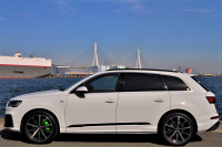 アウディ Q7 中古車