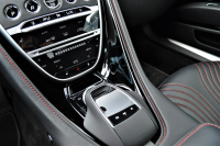 アストンマーティン DB11 中古車