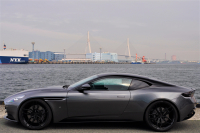 アストンマーティン DB11 中古車