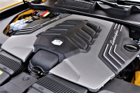 ランボルギーニ ウルス 中古車