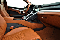 ランボルギーニ ウルス 中古車