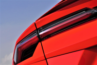 ランボルギーニ ウルス 中古車