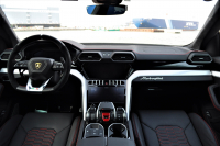 ランボルギーニ ウルス 中古車