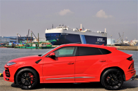 ランボルギーニ ウルス 中古車