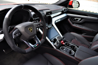 ランボルギーニ ウルス 中古車