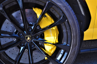 ランボルギーニ ウルス 中古車